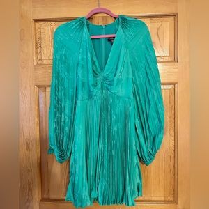 BRAND NEW Banana Republic green pleated dress (Size 6) with tags